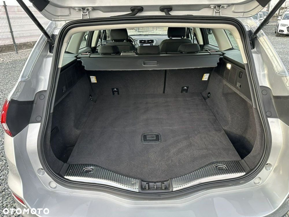 Ford Mondeo 2.0 EcoBlue Titanium - 32