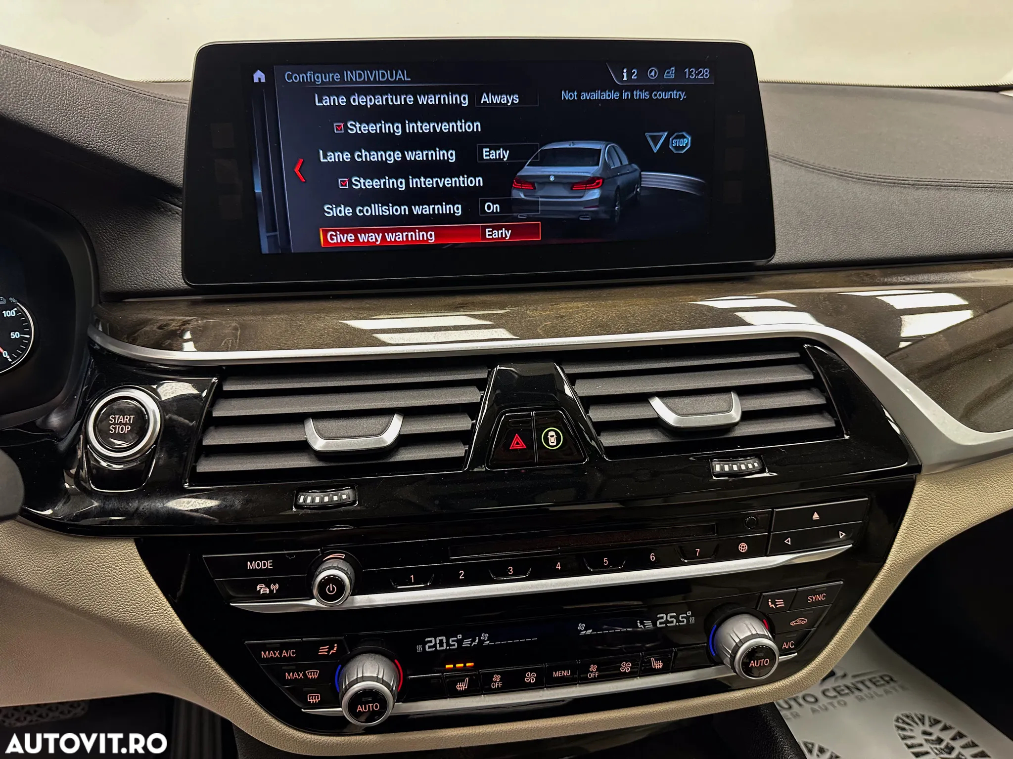 BMW Seria 5 530e Aut. Sport Line - 35