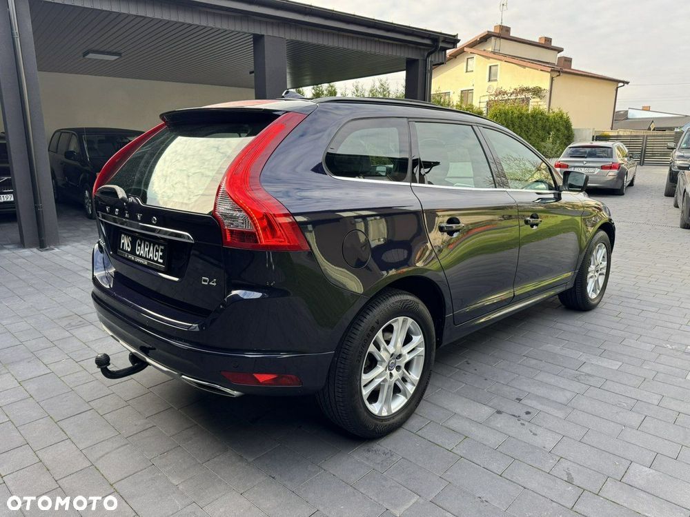 Volvo XC 60 D4 AWD Geartronic Momentum - 27