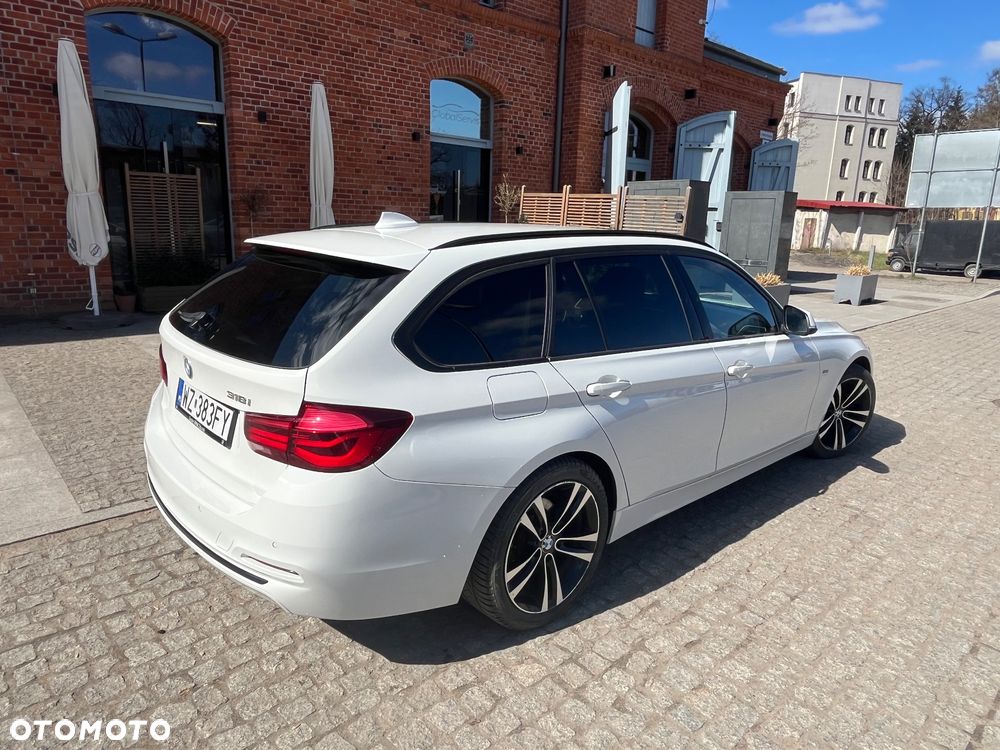 BMW Seria 3 318i Sport Line - 12