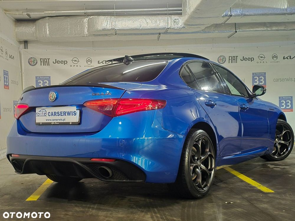 Alfa Romeo Giulia 2.0 Turbo 16V AT8-Q4 Estrema - 6
