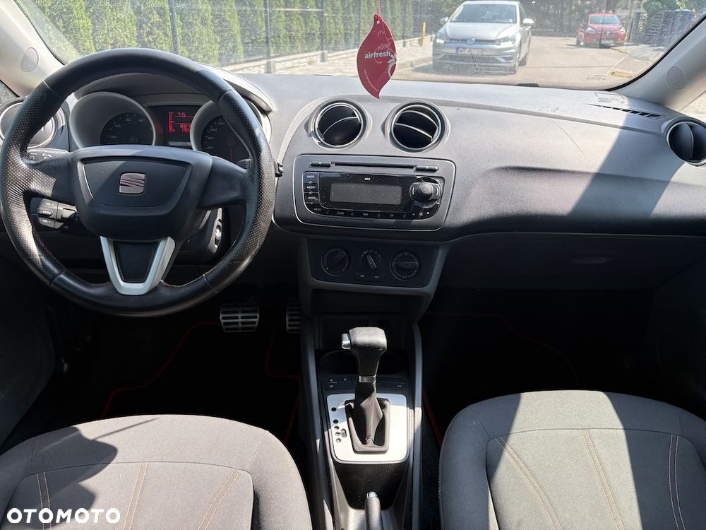 Seat Ibiza SC 1.6 16V DSG Sport - 7