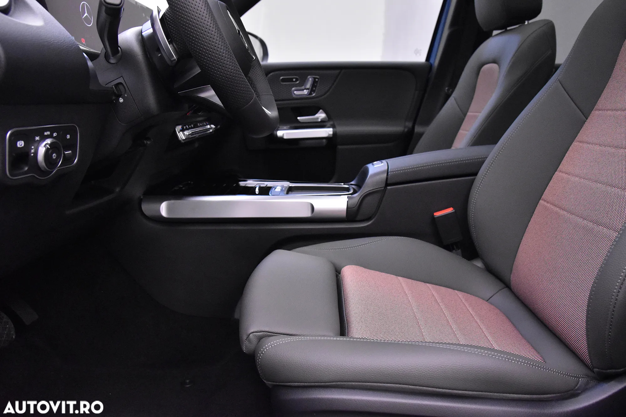 Mercedes-Benz EQB 300 4MATIC - 17