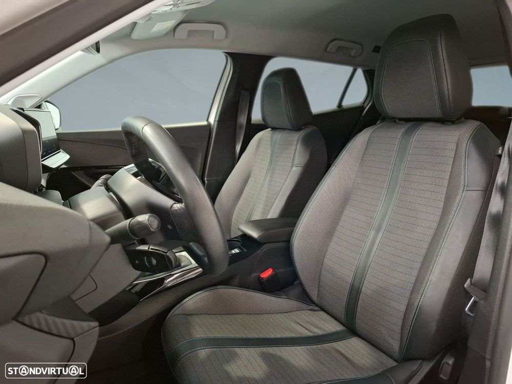 Peugeot 2008 1.2 PureTech Allure Pack - 11
