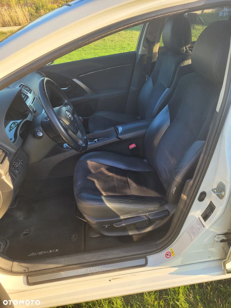 Toyota Avensis 2.0 D-4D Premium - 16