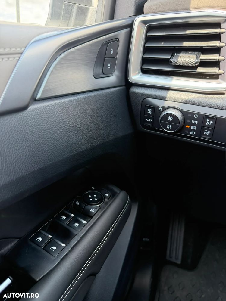 Volkswagen Amarok 3.0 TDI 241 CP 4M 10AT Aventura - 11