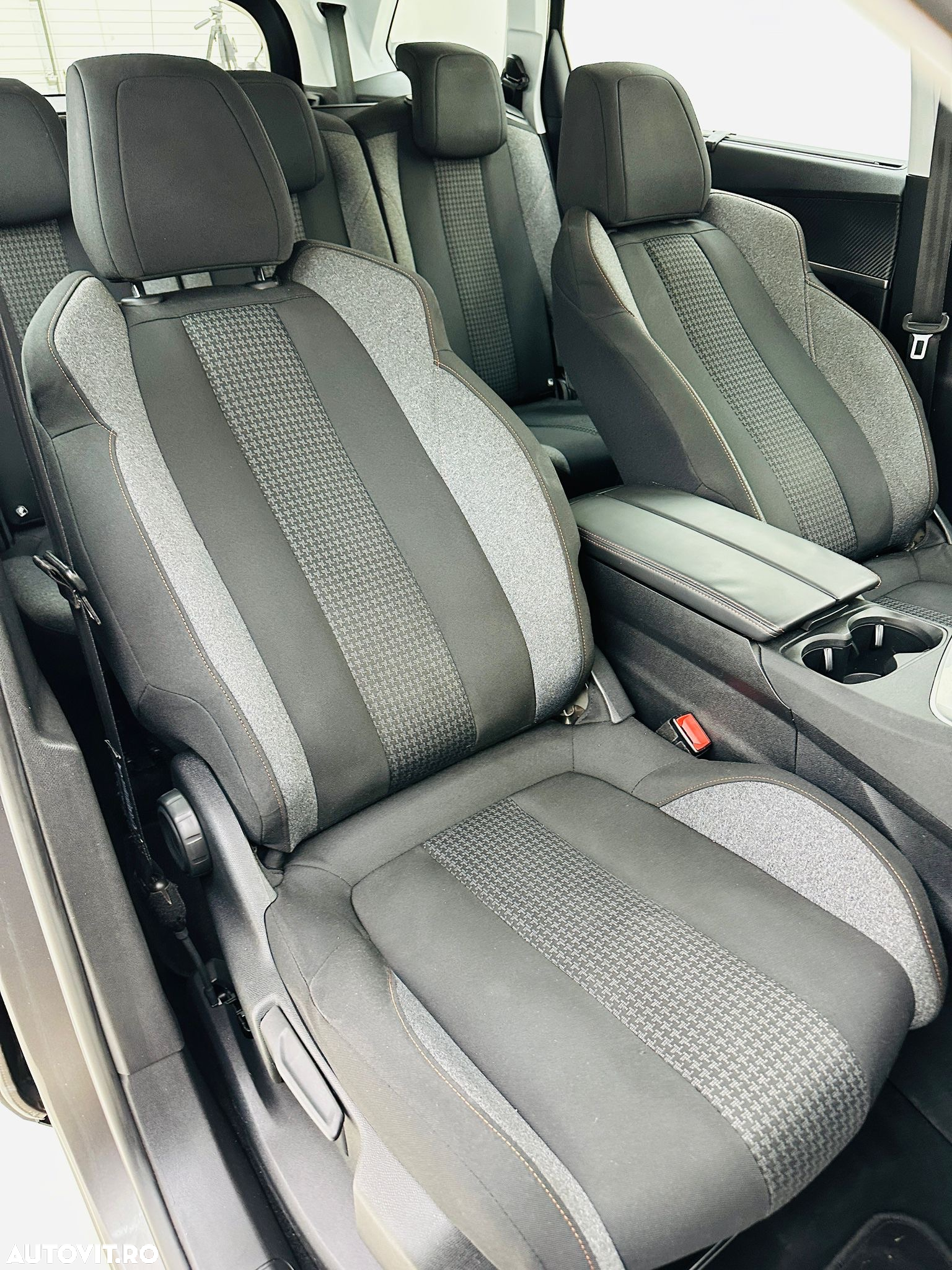 Peugeot 5008 - 24