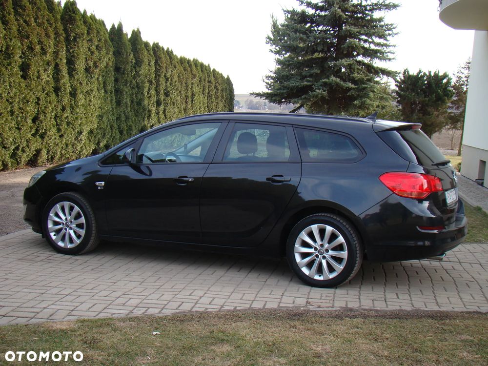 Opel Astra 1.4 Turbo - 11