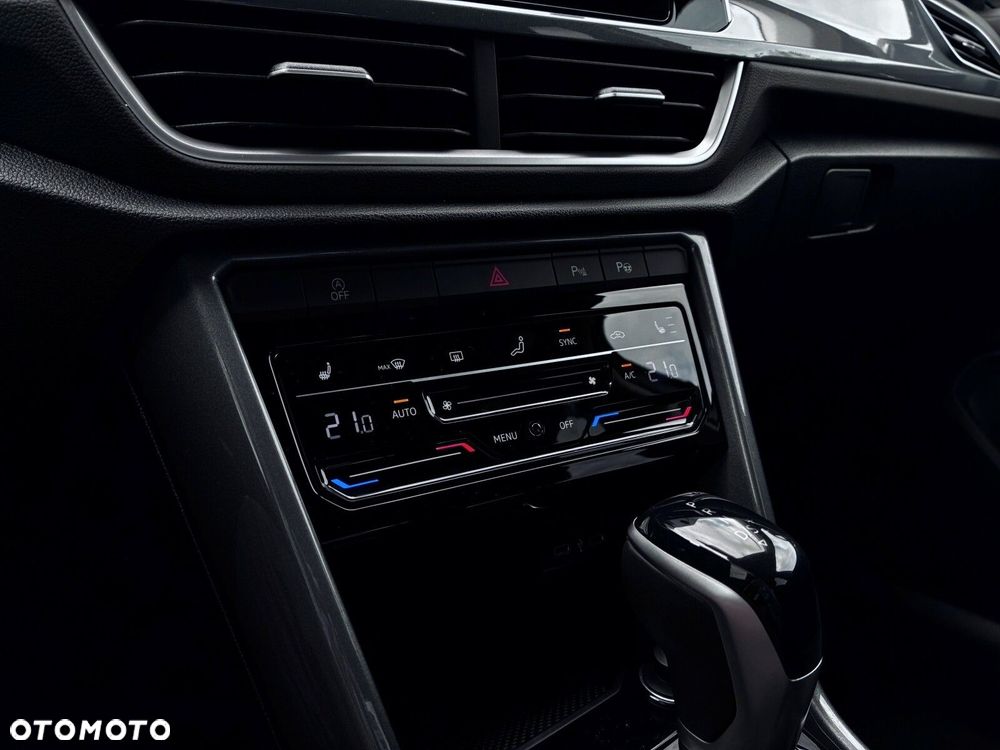 Volkswagen T-Roc - 21