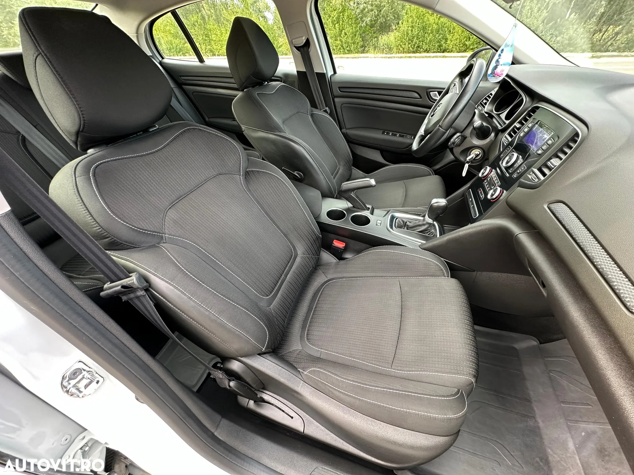 Renault Megane TCe EDC Zen - 13