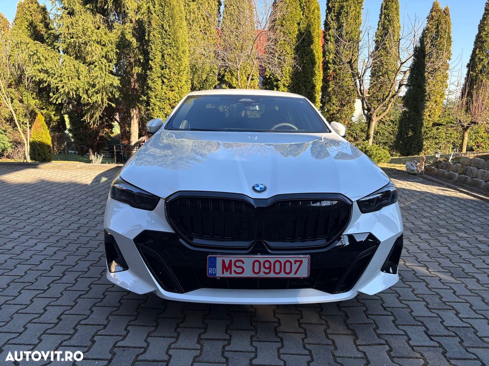 BMW Seria 5 540d xDrive AT MHEV - 9