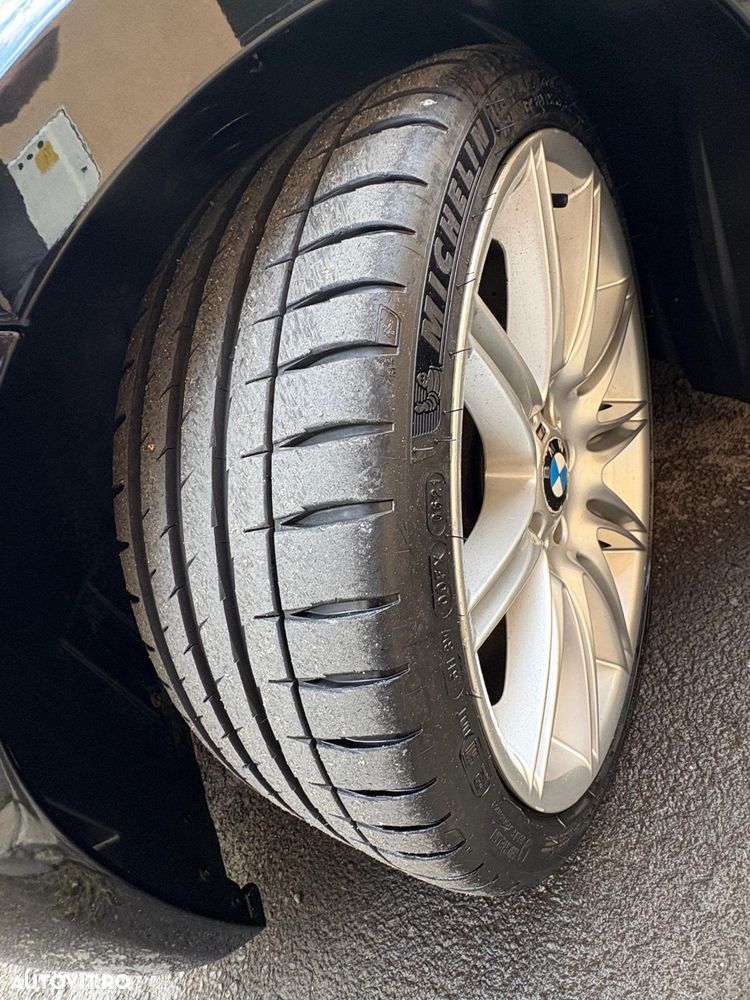 BMW Seria 3 325d Aut. - 24