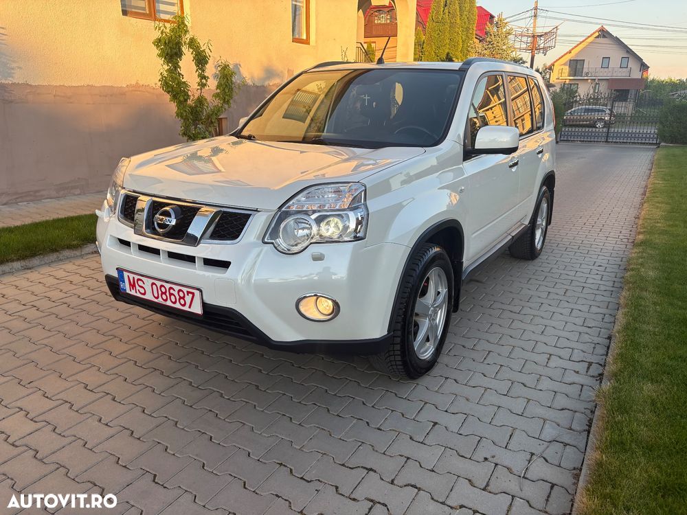 Nissan X-Trail 2.0 dCi 4x4 DPF Automatik LE - 2