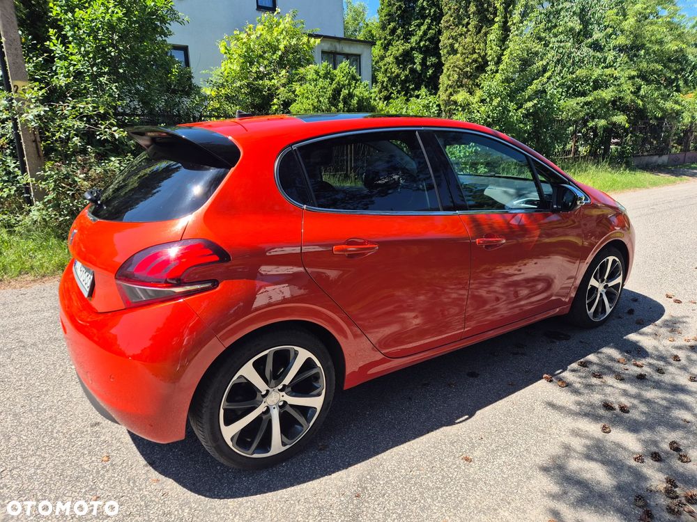 Peugeot 208 - 11