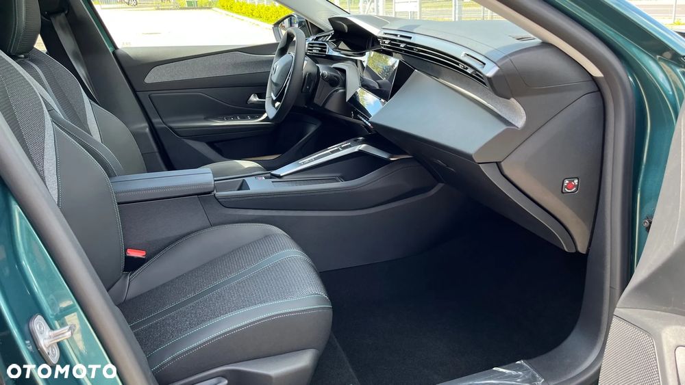Peugeot 308 1.2 mHEV Allure S&S e-DCS6 - 10
