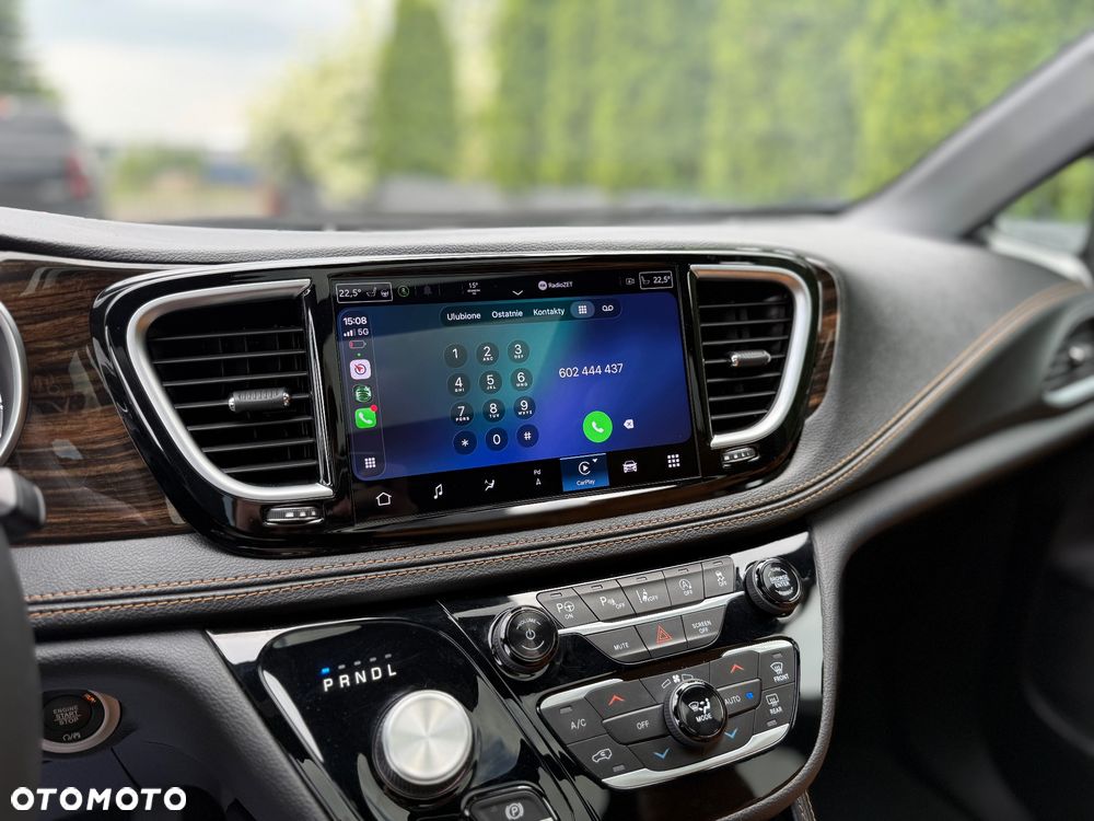 Chrysler Pacifica - 16
