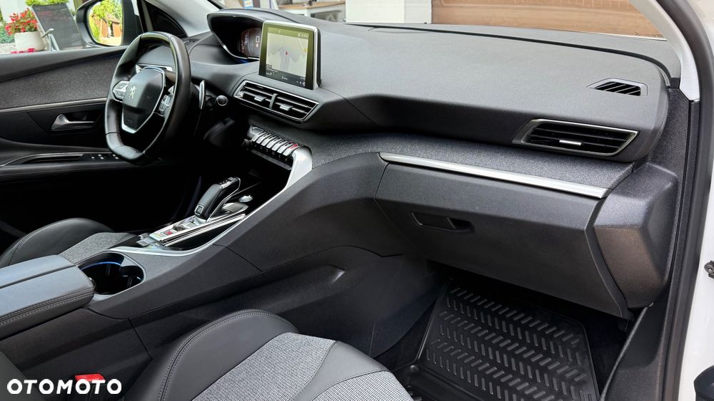 Peugeot 3008 - 8