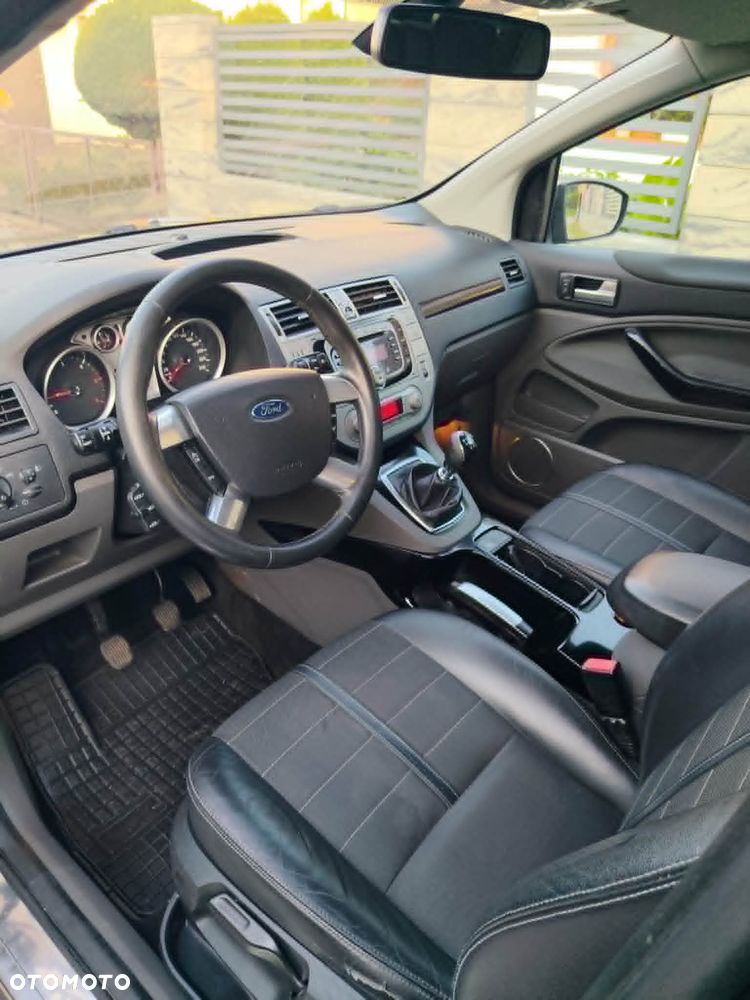 Ford Kuga 2.0 TDCi 4x4 Titanium - 10