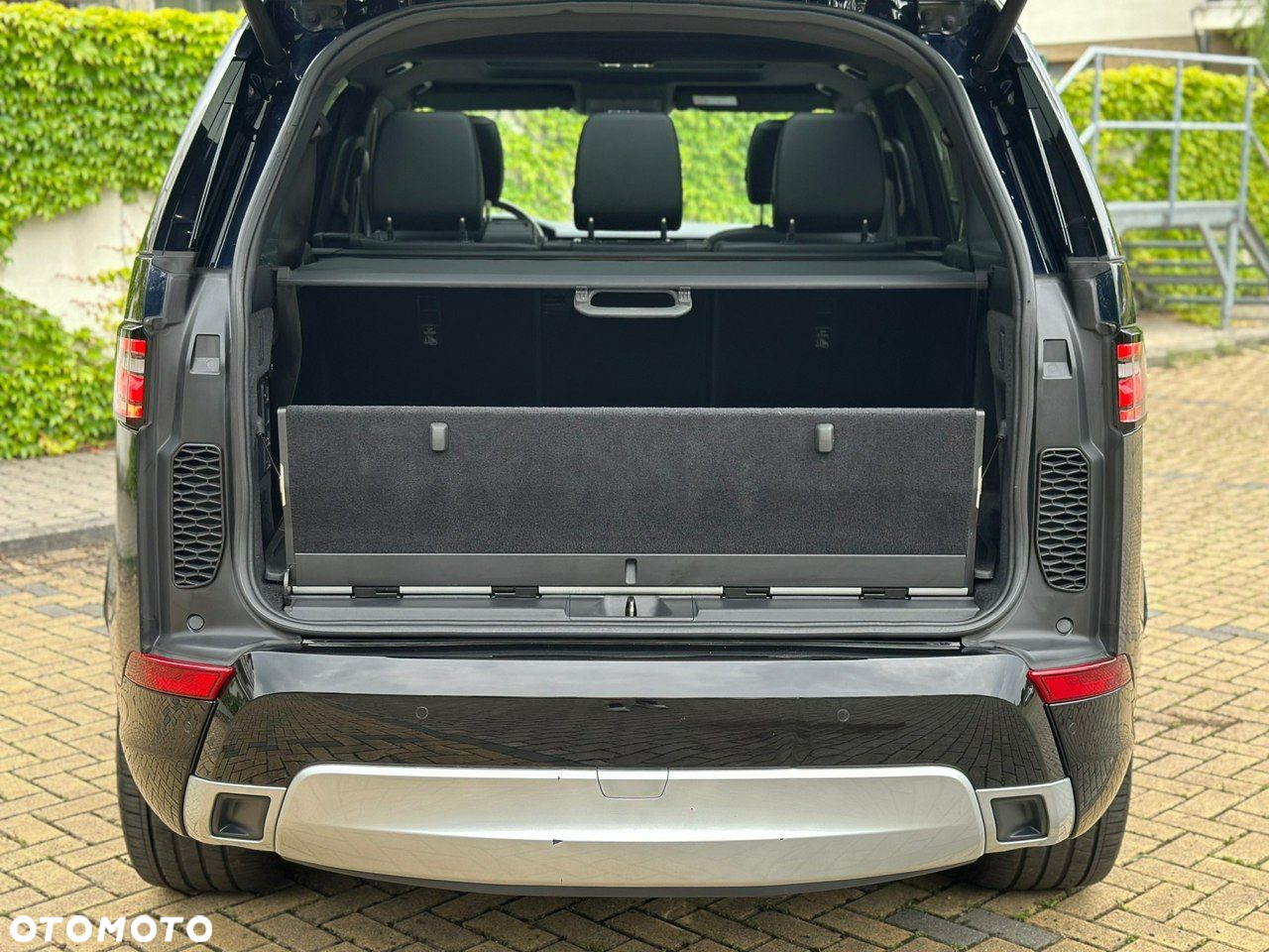 Land Rover Discovery 2.0 Si4 HSE Luxury - 40