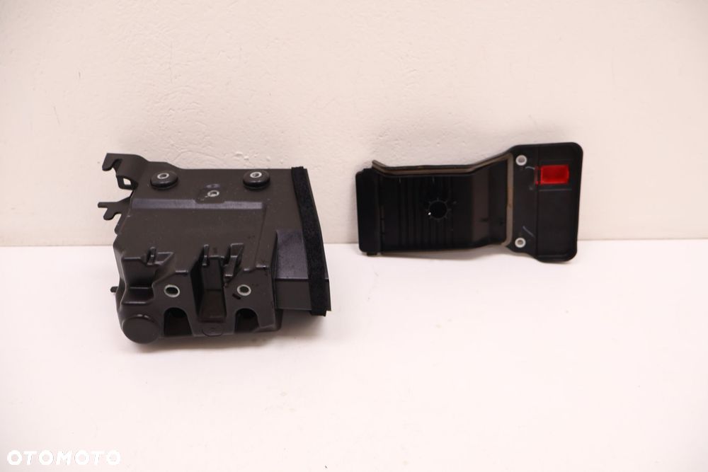 VOLVO XC60 II 2.0 T4 OBUDOWA AKUMULATORA 31651455, 32244071 - 4