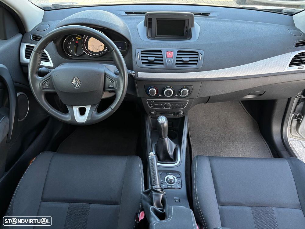Renault Mégane Coupe 1.5 dCi Dynamique - 9