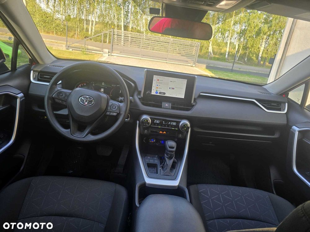 Toyota RAV4 - 6