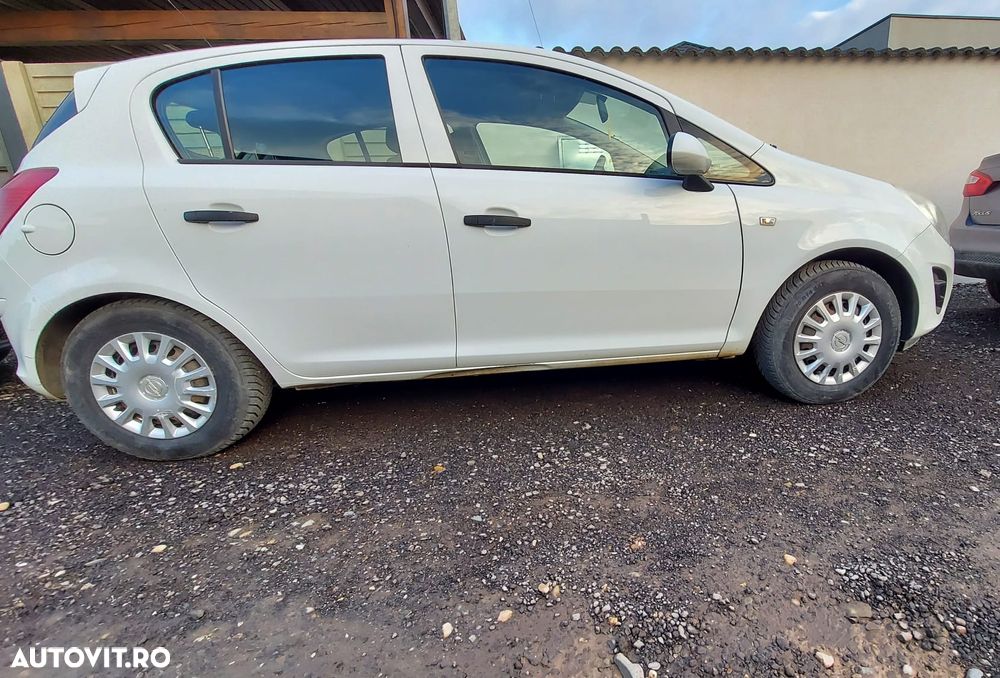 Opel Corsa 1.2 Essentia - 8
