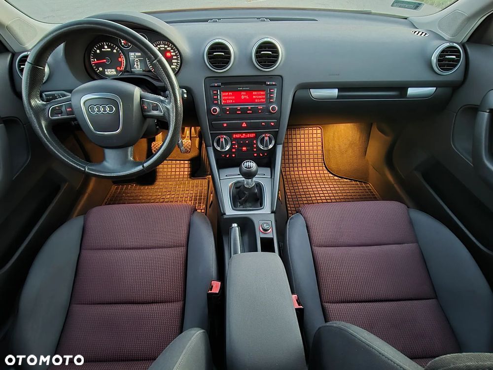 Audi A3 Sportback 2.0 TDI DPF Ambition - 12