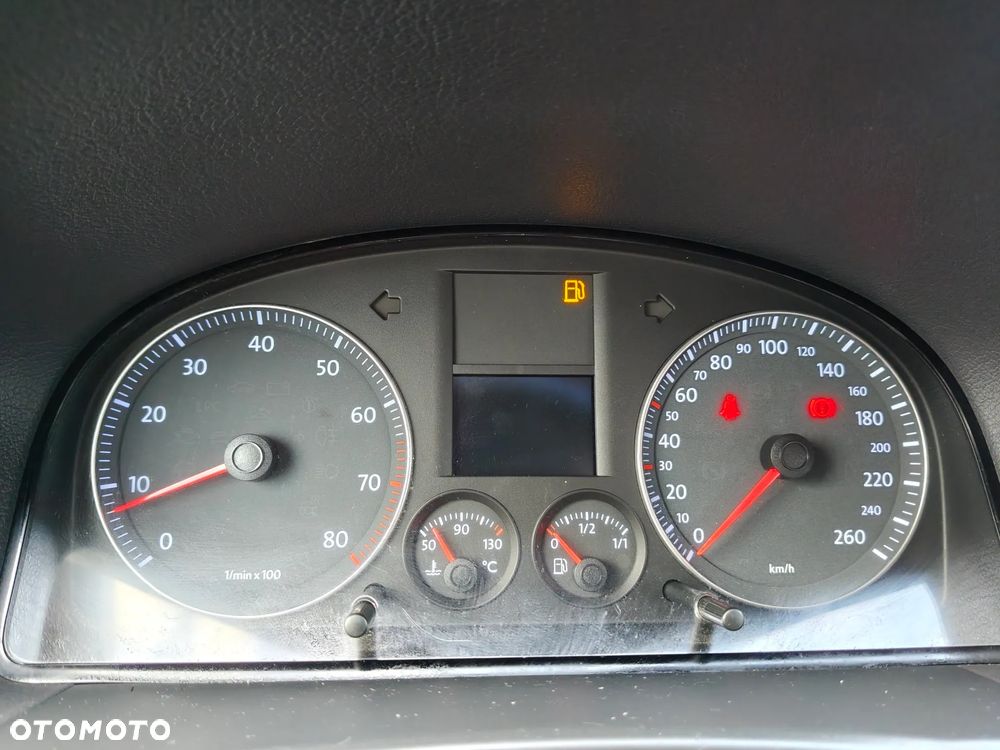 Volkswagen Touran 2.0 FSI Highline - 24