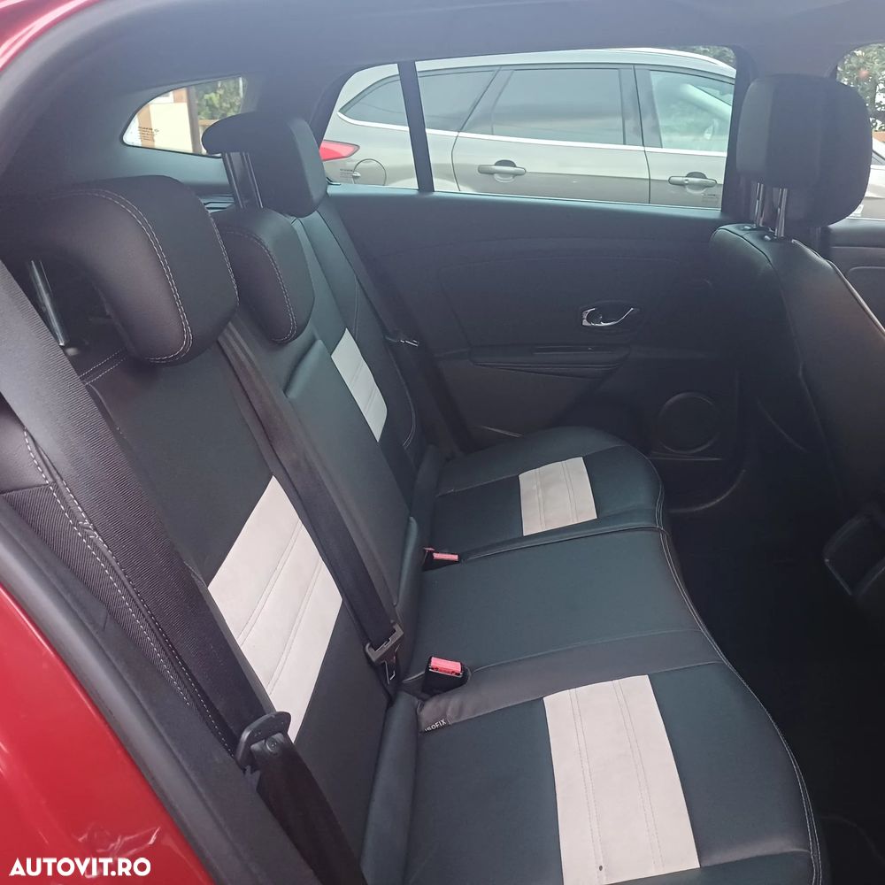 Renault Megane dCi 110 FAP EDC Bose Edition - 21