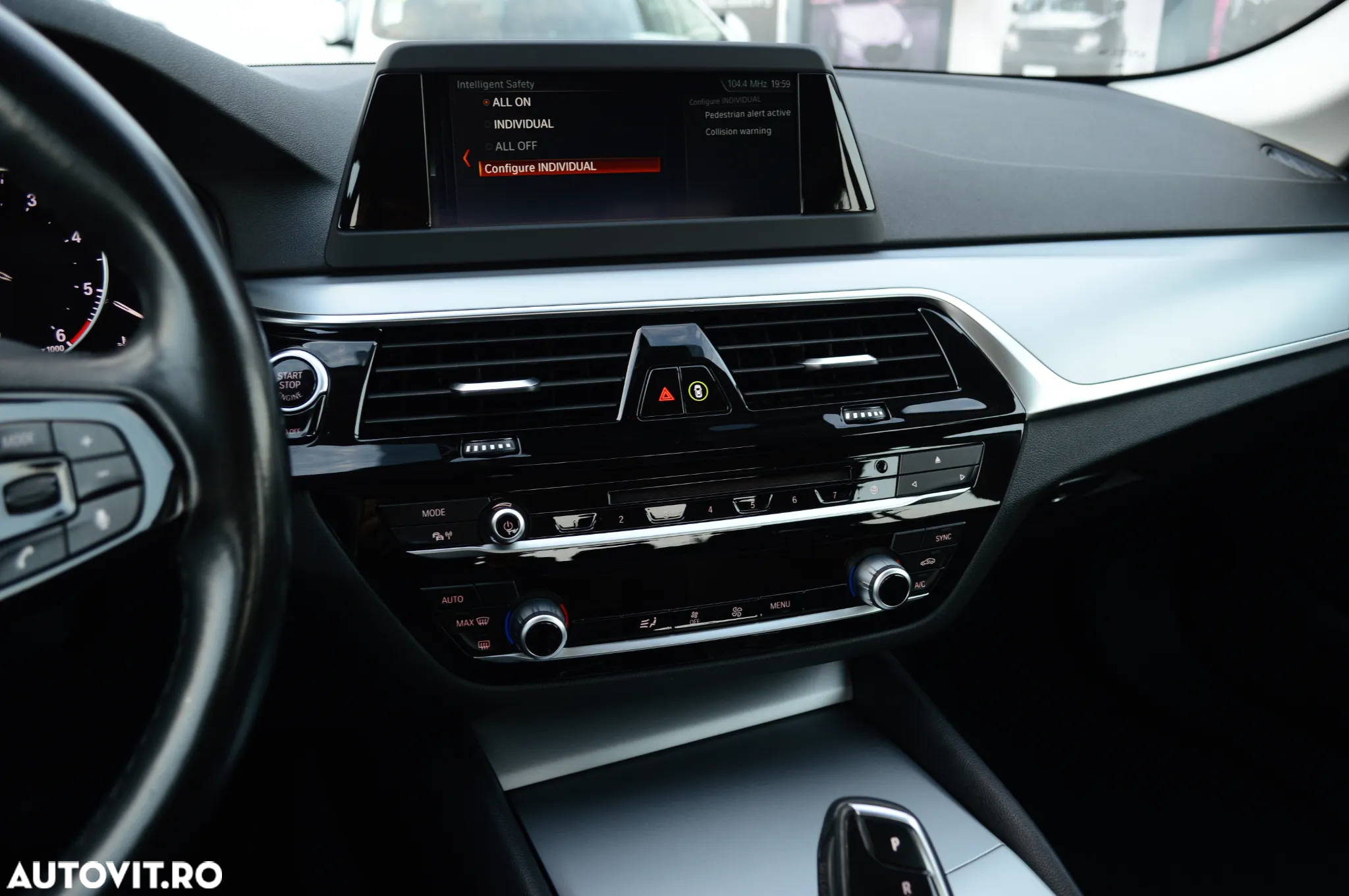 BMW Seria 5 520d xDrive Aut. - 28