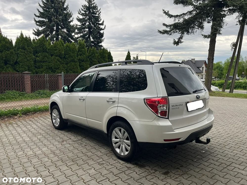 Subaru Forester 2.0i Exclusive - 3