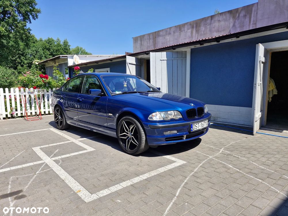BMW Seria 3 330ix - 11