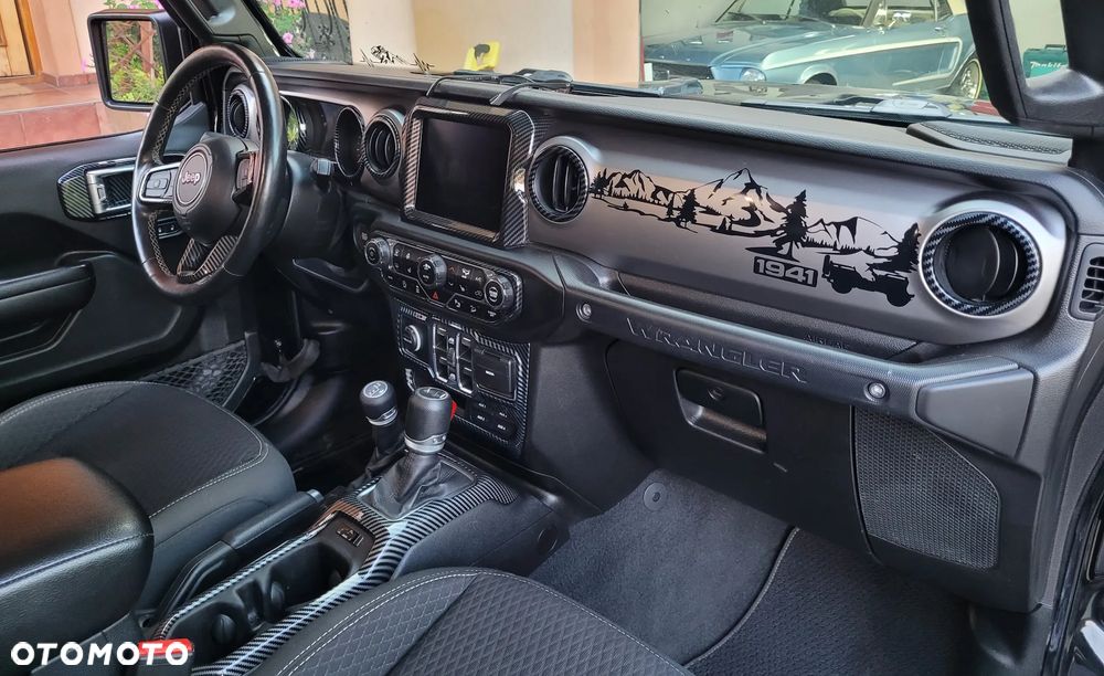 Jeep Wrangler - 15