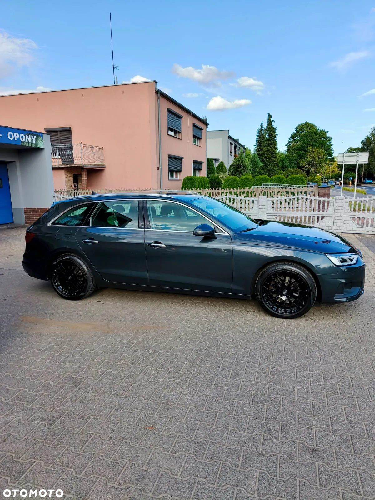 Audi A4 Avant 30 TDI S tronic - 4