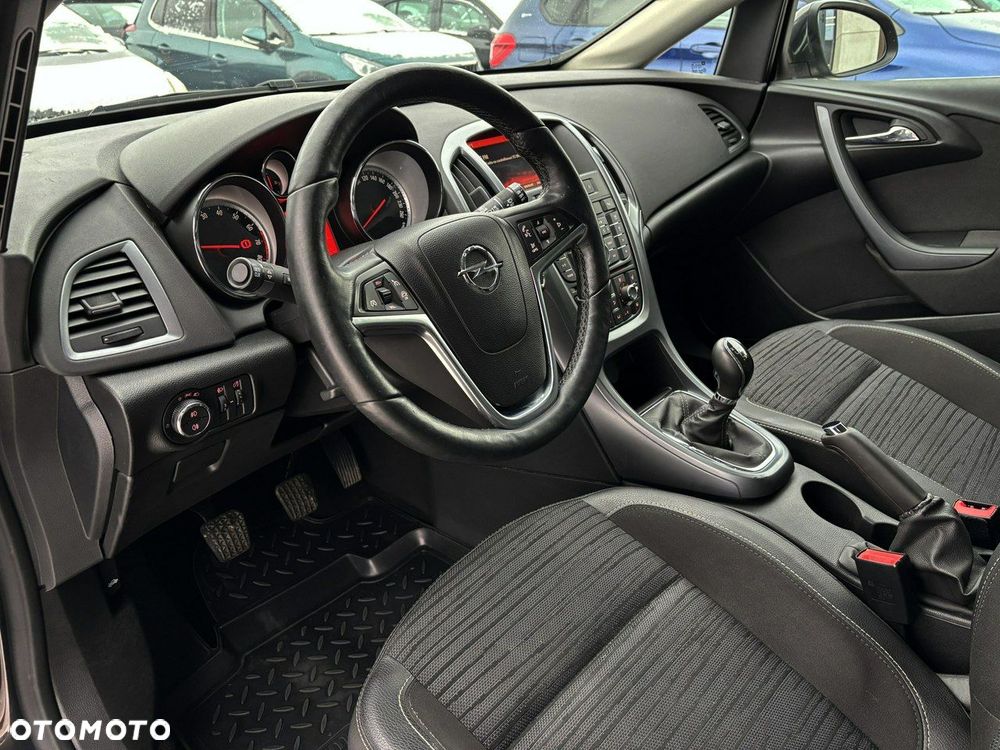 Opel Astra 1.4 Turbo Innovation - 11