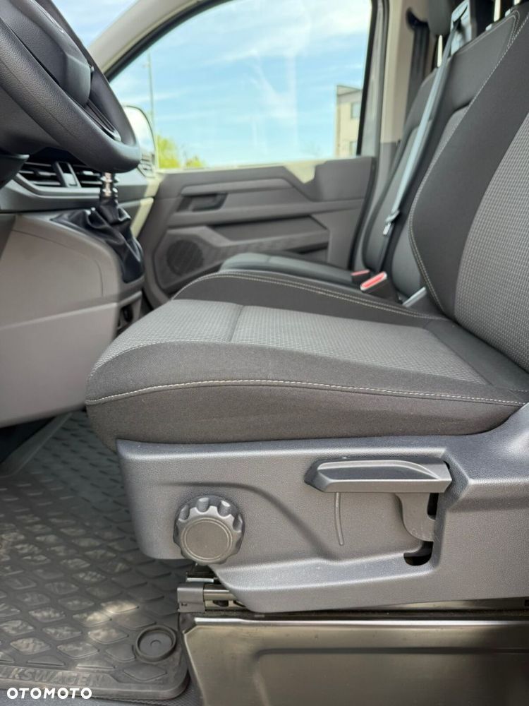 Volkswagen Transporter - 11