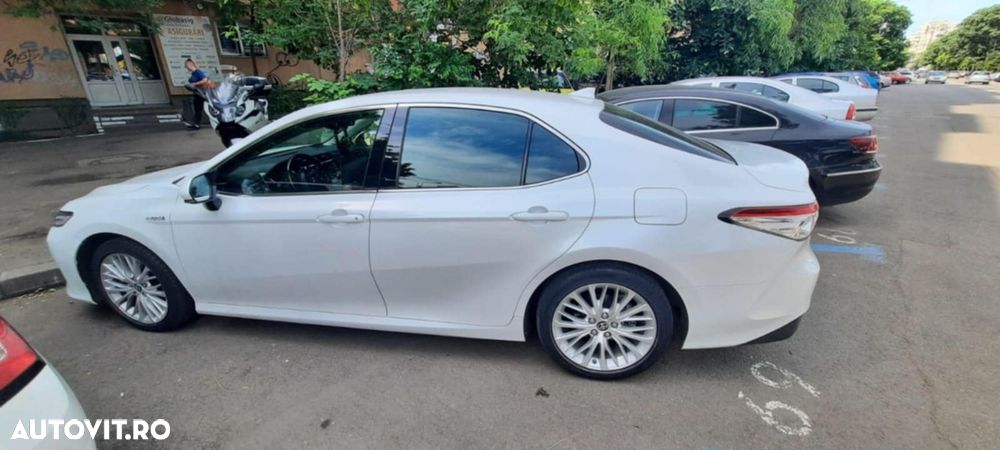 Toyota Camry 2.5 Exclusive - 5