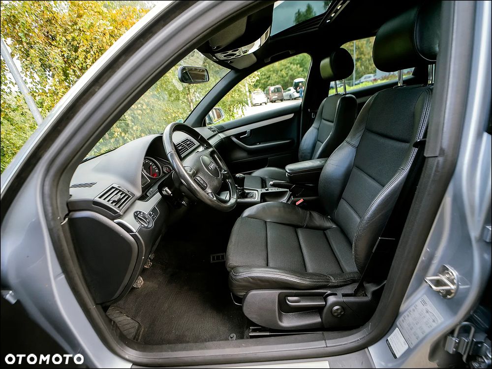 Audi A4 Avant - 32