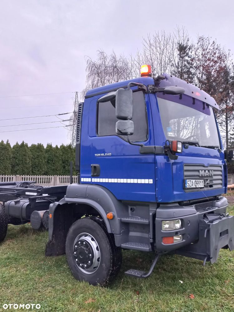 MAN TGM 4X4 18.240 KIPPER 3-STR. - 2