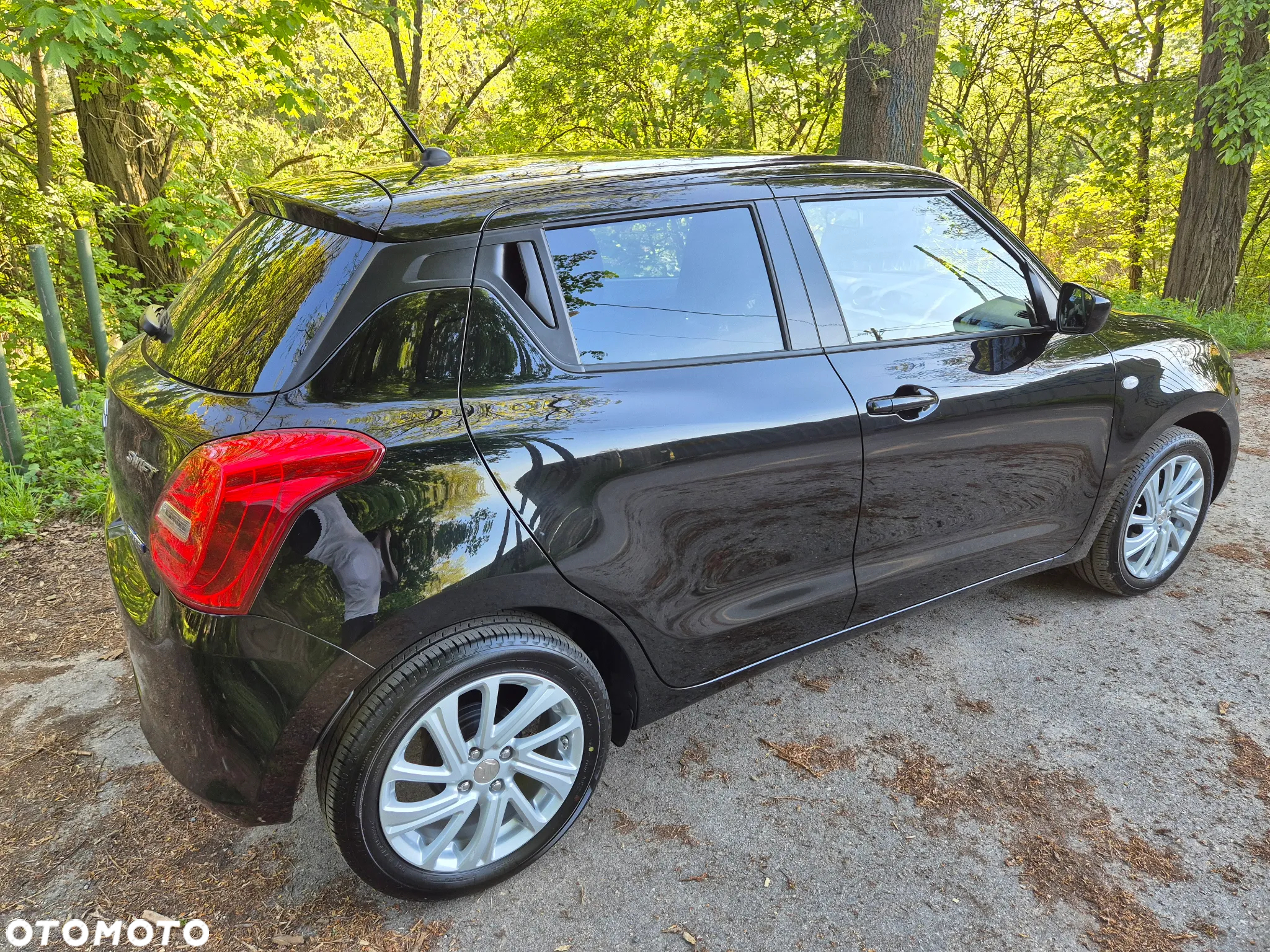 Suzuki Swift 1.2 Dualjet SHVS Premium CVT - 7