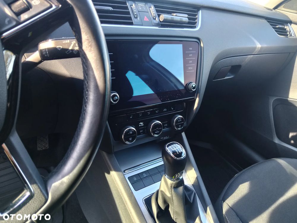 Skoda Octavia 1.4 TSI Ambition - 17