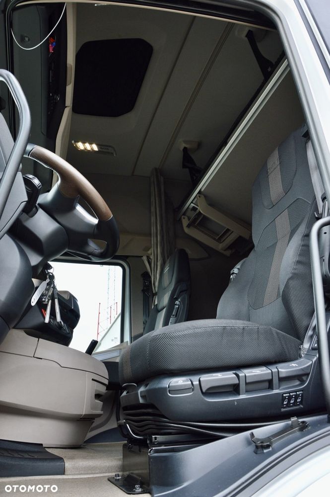 DAF XG+ 530 / ZF INTARDER / FULL LED / TRĄBY /KLIMA POST. / 2 ZBIORNIKI - 26