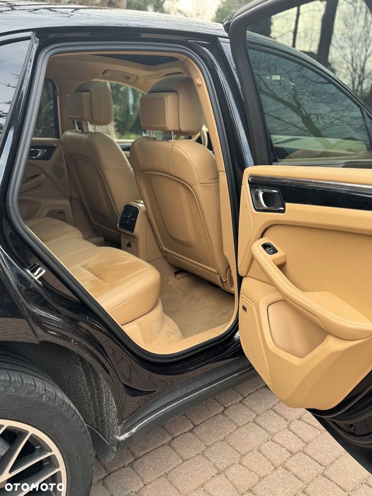 Porsche Macan S - 8