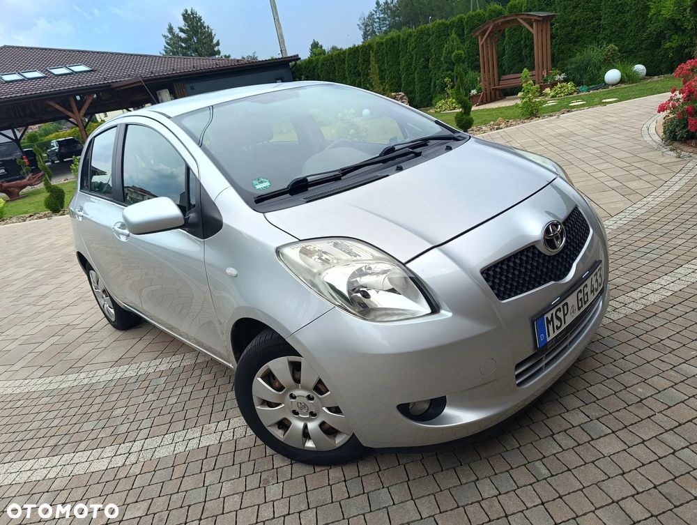 Toyota Yaris 1.0 VVT-i - 8