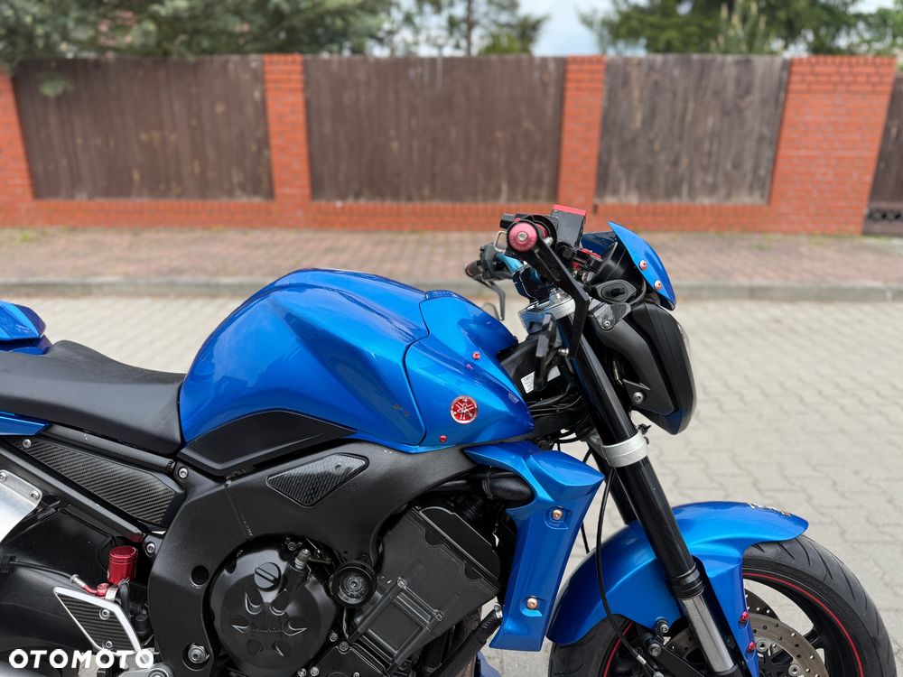 Yamaha FZ - 8