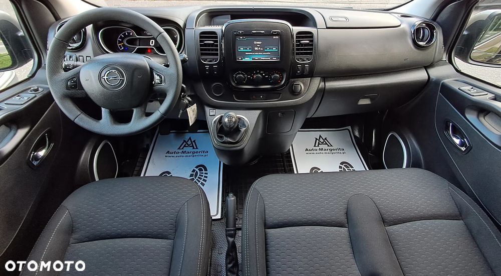 Opel Vivaro - 8