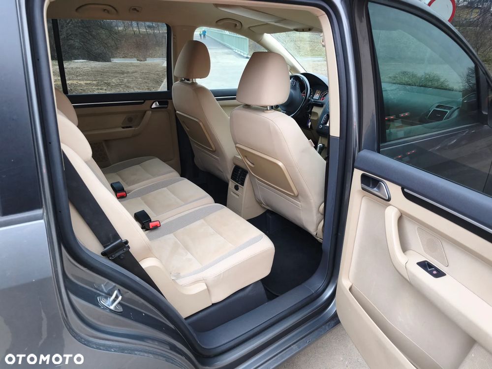 Volkswagen Touran - 6