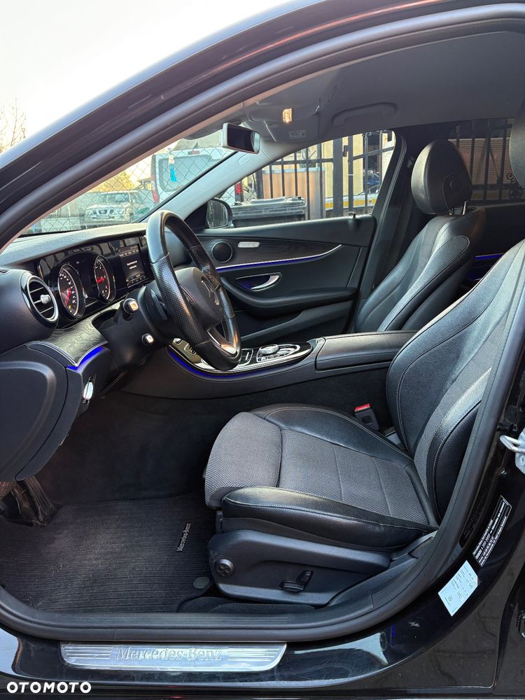 Mercedes-Benz Klasa E 220 d 9G-TRONIC - 23