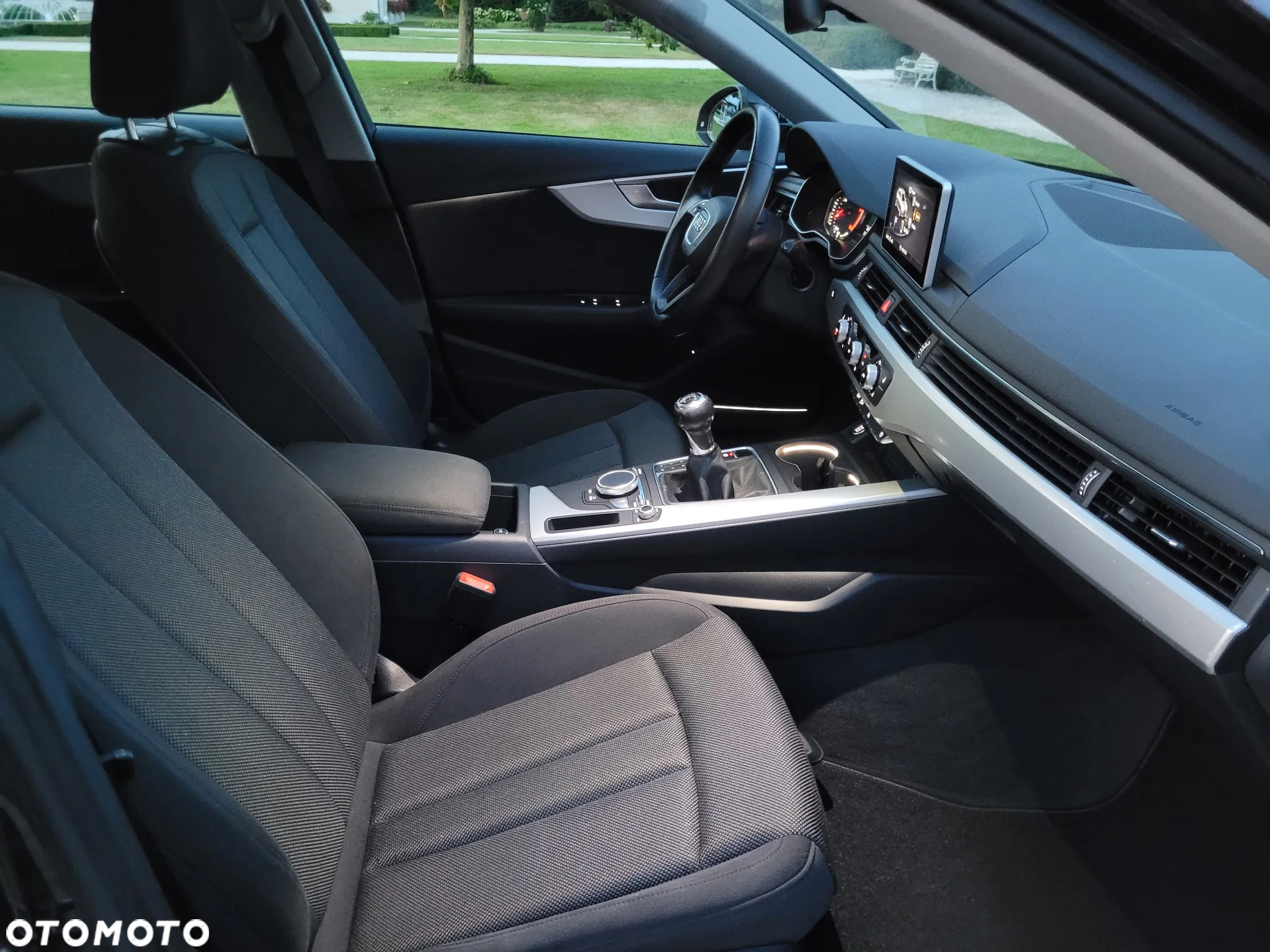 Audi A4 ver-2-0-tdi-ultra-design - 11
